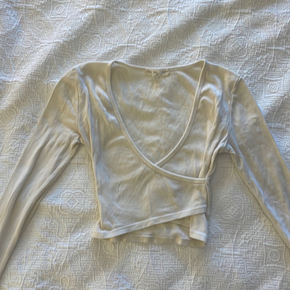 Truly Made Deeply - Long sleeved cream crop top